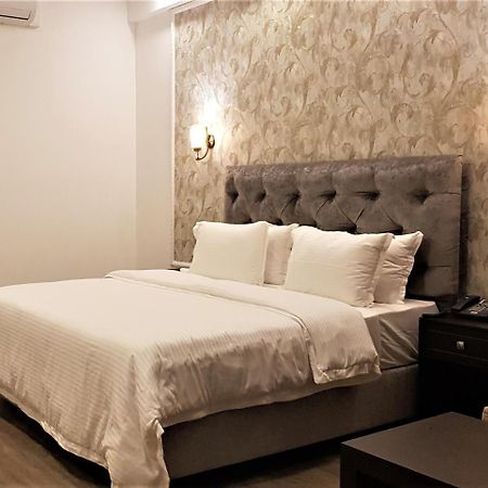 Hotel Green Court Homagama Exterior foto